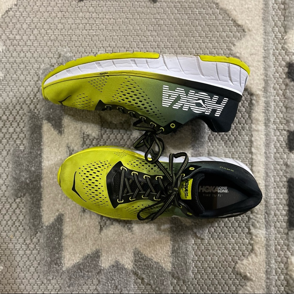 Hoka One One Cavu